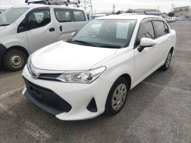 13765 TOYOTA COROLLA AXIO NRE161 2018 г. (LUM Tokyo Nyusatsu)